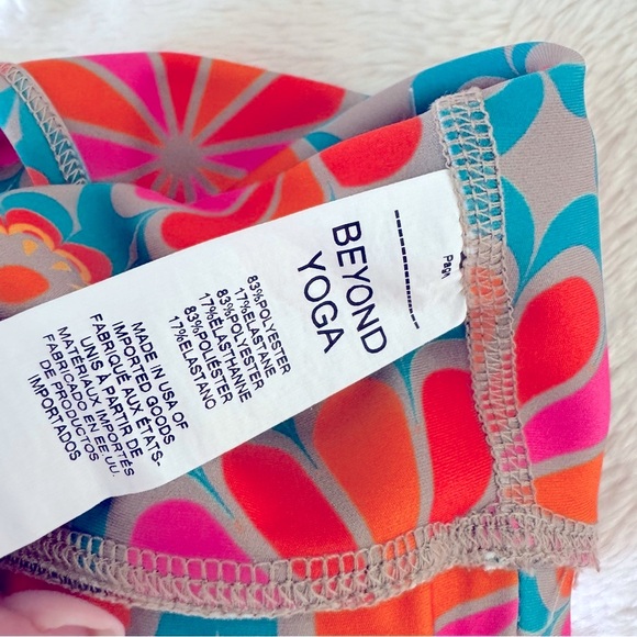 Beyond Yoga Colorful Floral Sports Bra,S - Picture 5 of 7